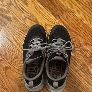 Keen Black and Gray Veracore Speed hiking sneaker - worn once - like new